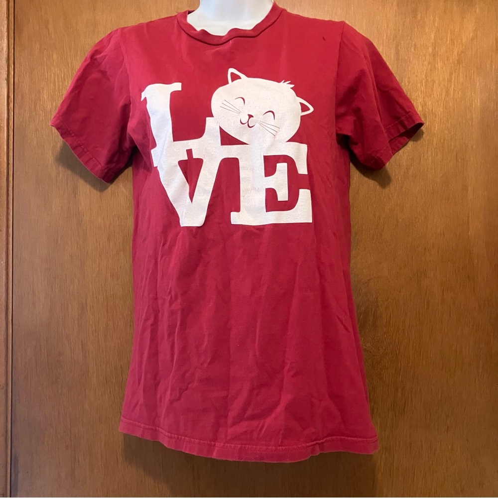 Vintage Graphic Cat Love T-Shirt